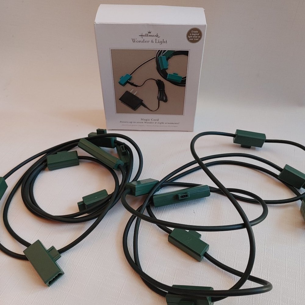 Hallmark Wonder & Light Magic 2 Expansion Cords plus box No power cable